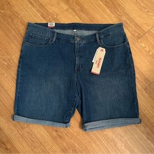 Levi’s Shaping Bermuda Shorts Sz 24W plus